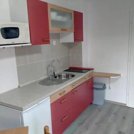 Apartma Na Vasi * Secovlje
