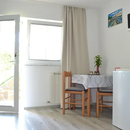Apartma Na Vasi *